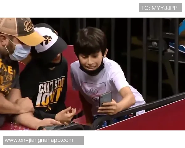 徐新自称阳光球迷称其锦鲤认为好运来自于不做亏心事